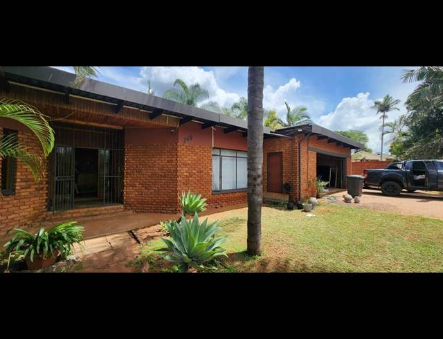 4 BEDROOM HOUSE FOR SALE IN DORANDIA